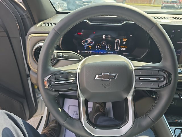 Used 2024 Chevrolet Colorado ZR2 w/ ZR2 Convenience Package III image 24