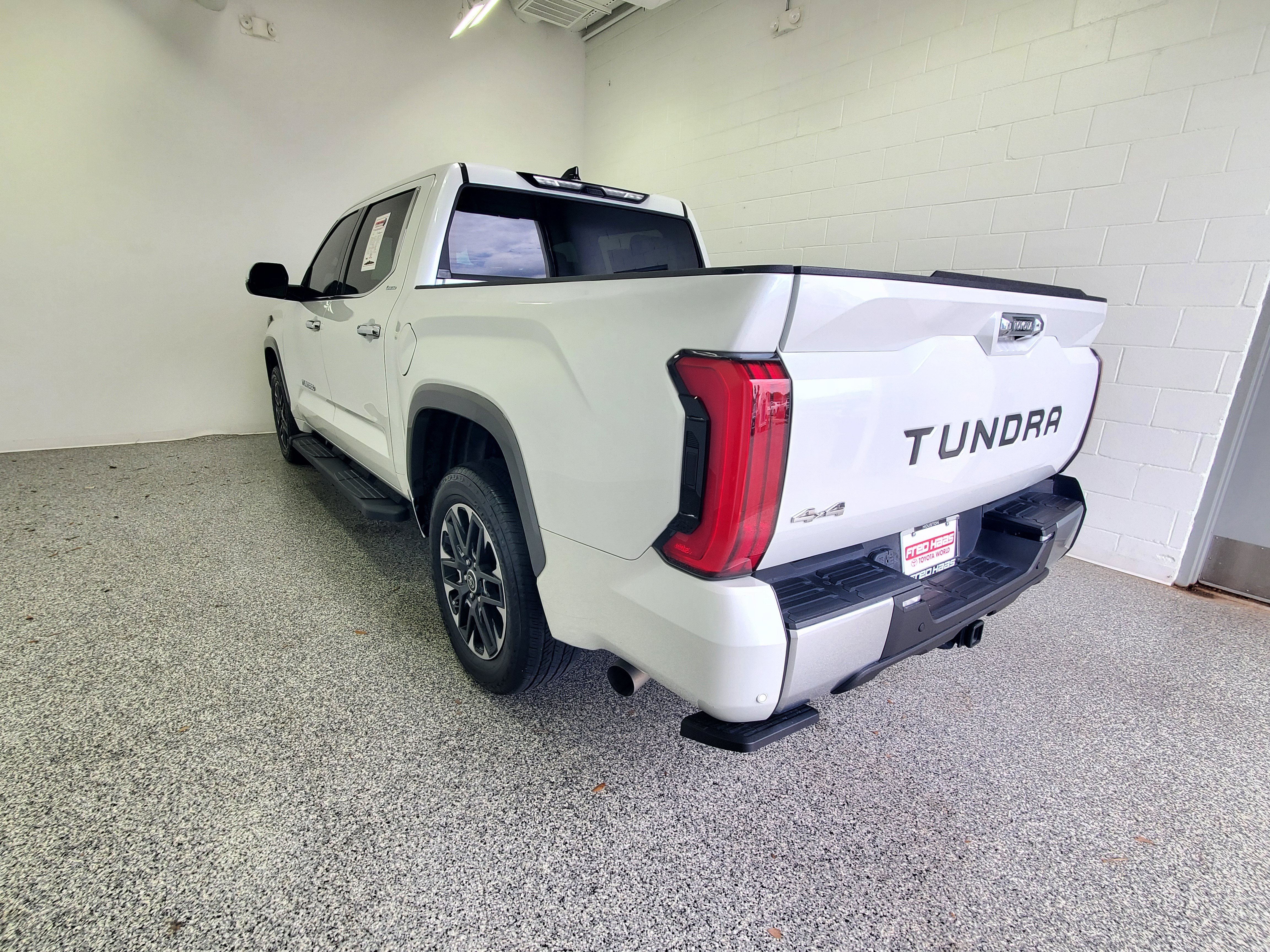 Used 2023 Toyota Tundra Limited w/ Power Package AWD/4WD image 7
