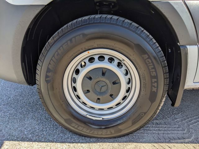 Used 2025 Mercedes-Benz Sprinter 2500 image 10