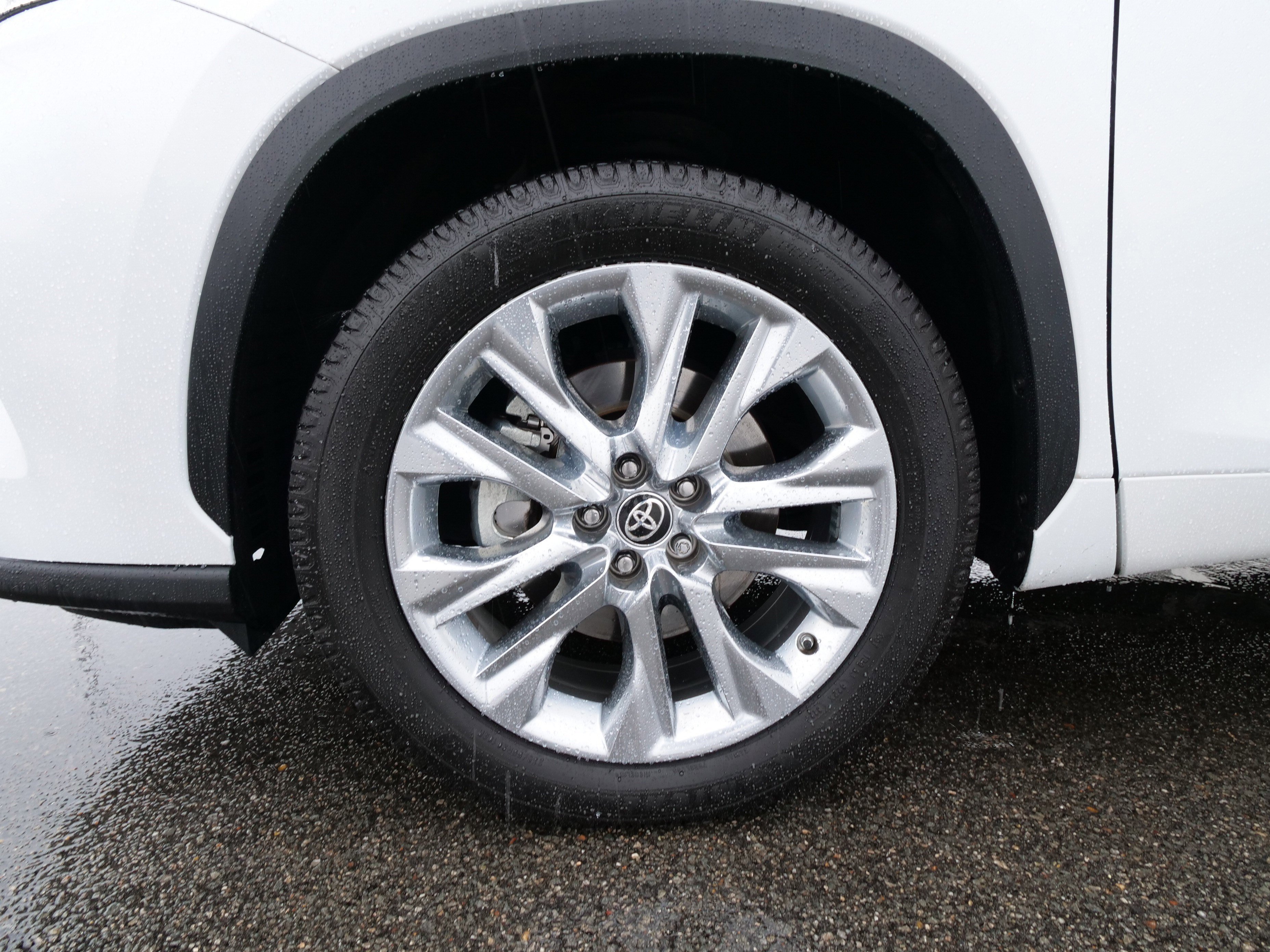 Used 2022 Toyota Highlander Limited image 13