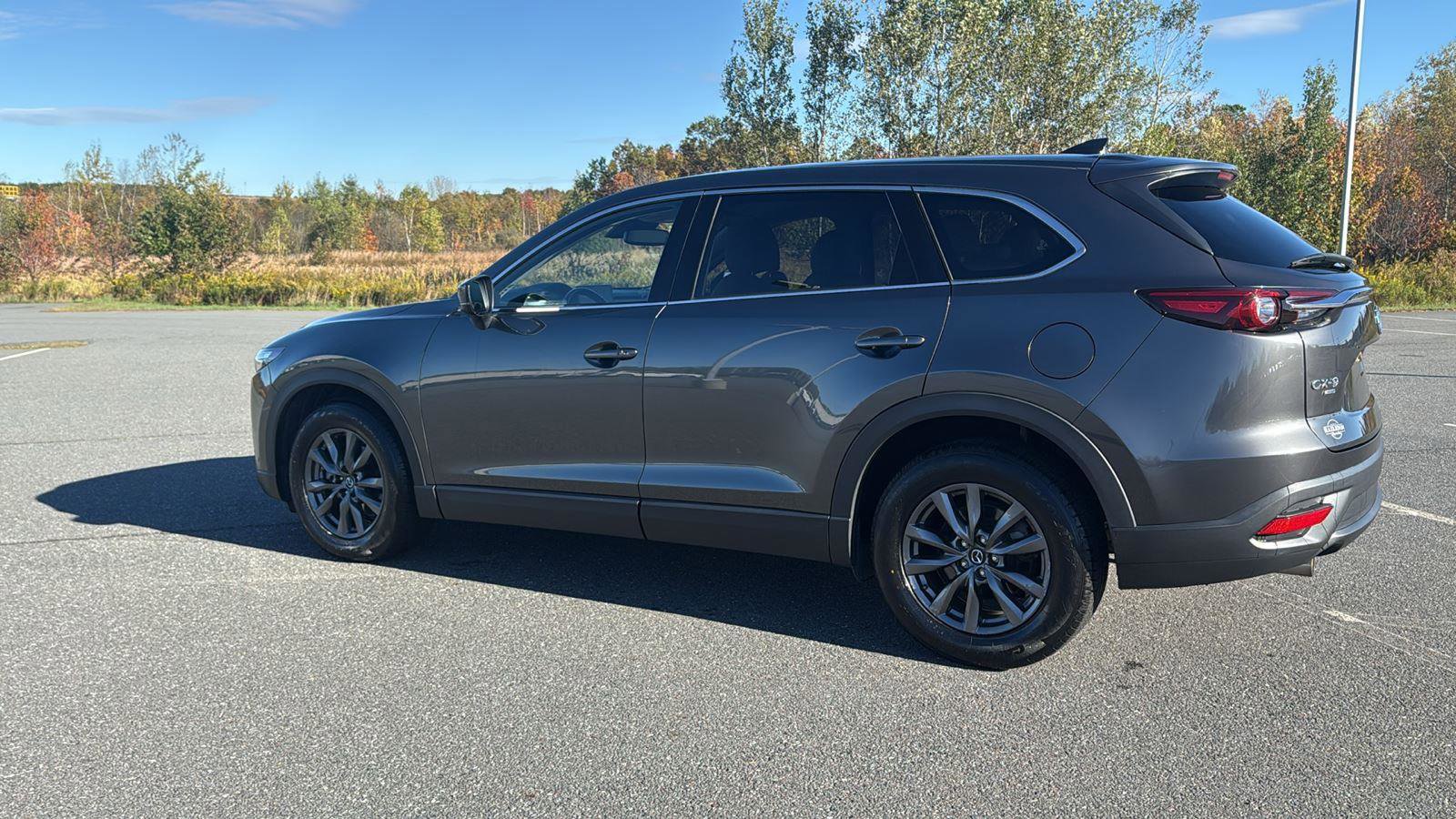 Used 2022 MAZDA CX-9 Touring image 11
