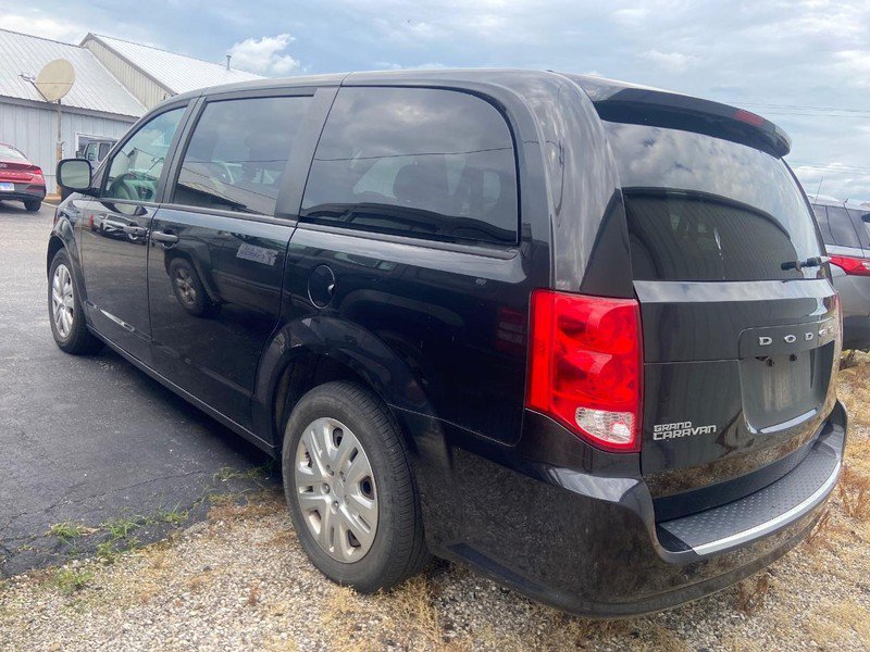 Used 2019 Dodge Grand Caravan SE FWD image 4