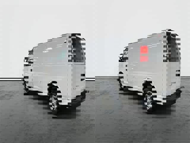 Used 2018 Chevrolet Express 2500 w/ Driver Convenience Package image 9