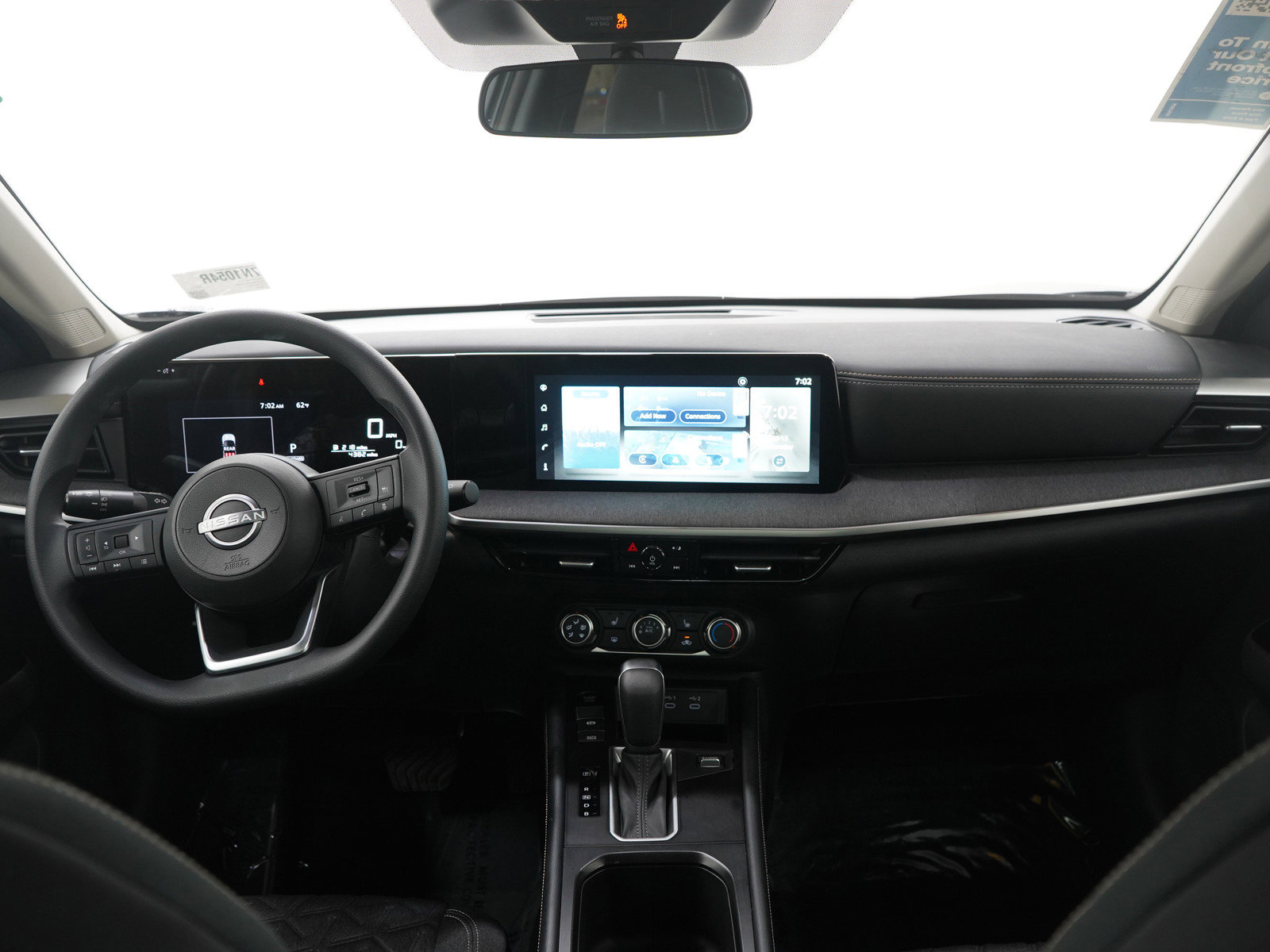 Used 2025 Nissan Kicks SV w/ SV Premium Package image 13