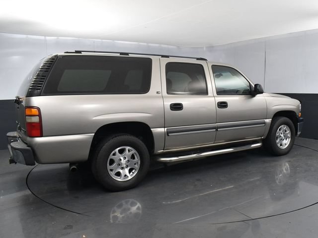 Used 2001 Chevrolet Suburban LS w/ LS Preferred Equipment Group AWD/4WD image 3