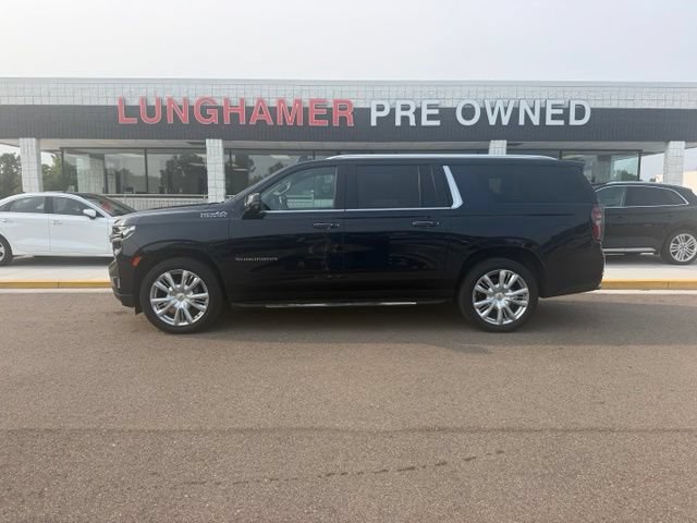 Used 2022 Chevrolet Suburban High Country AWD/4WD image 5