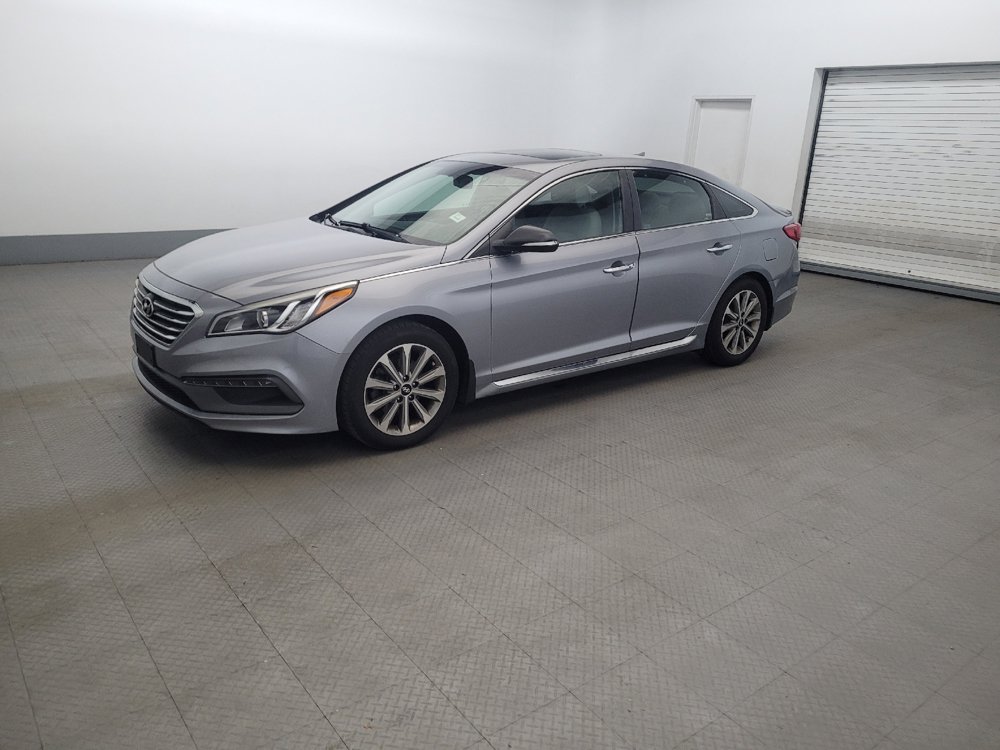Used 2017 Hyundai Sonata Limited w/ Tech Package 03 FWD image 2