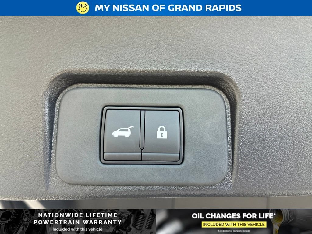 New 2026 Nissan Rogue SV AWD/4WD image 25