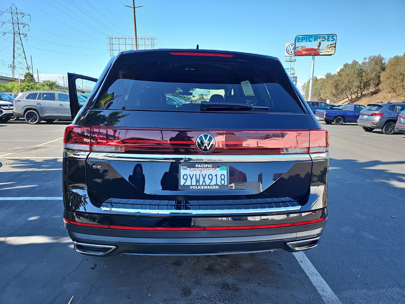 Used 2026 Volkswagen Atlas SE FWD image 11