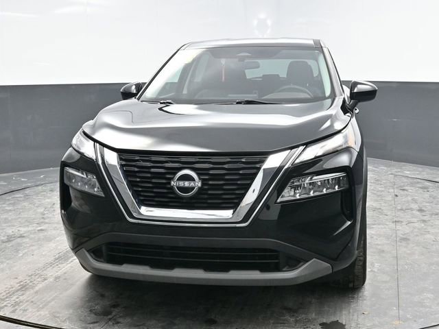 Used 2023 Nissan Rogue SV image 2