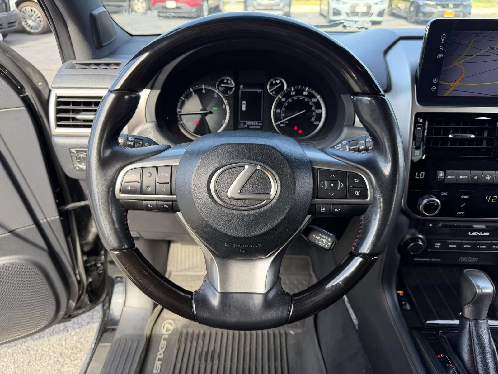 Used 2023 Lexus GX 460 Luxury w/ Sport Design Package AWD/4WD image 23