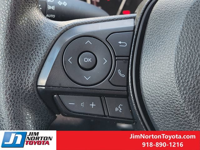 Used 2025 Toyota RAV4 XLE FWD image 28