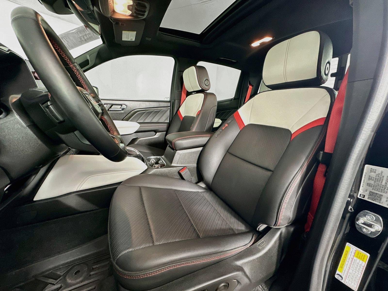 Used 2023 GMC Canyon AT4X AWD/4WD image 23