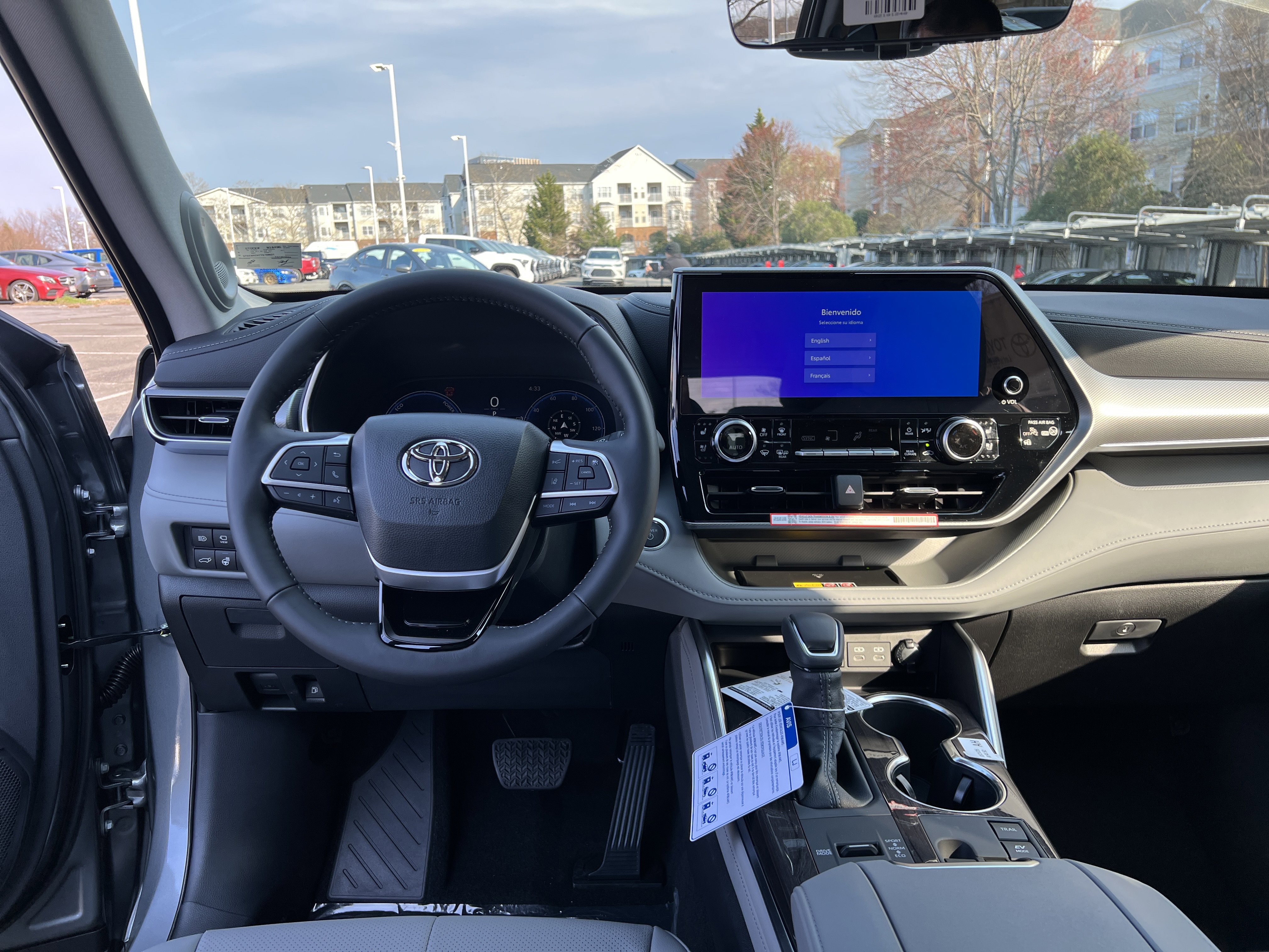 New 2026 Toyota Highlander Platinum image 17