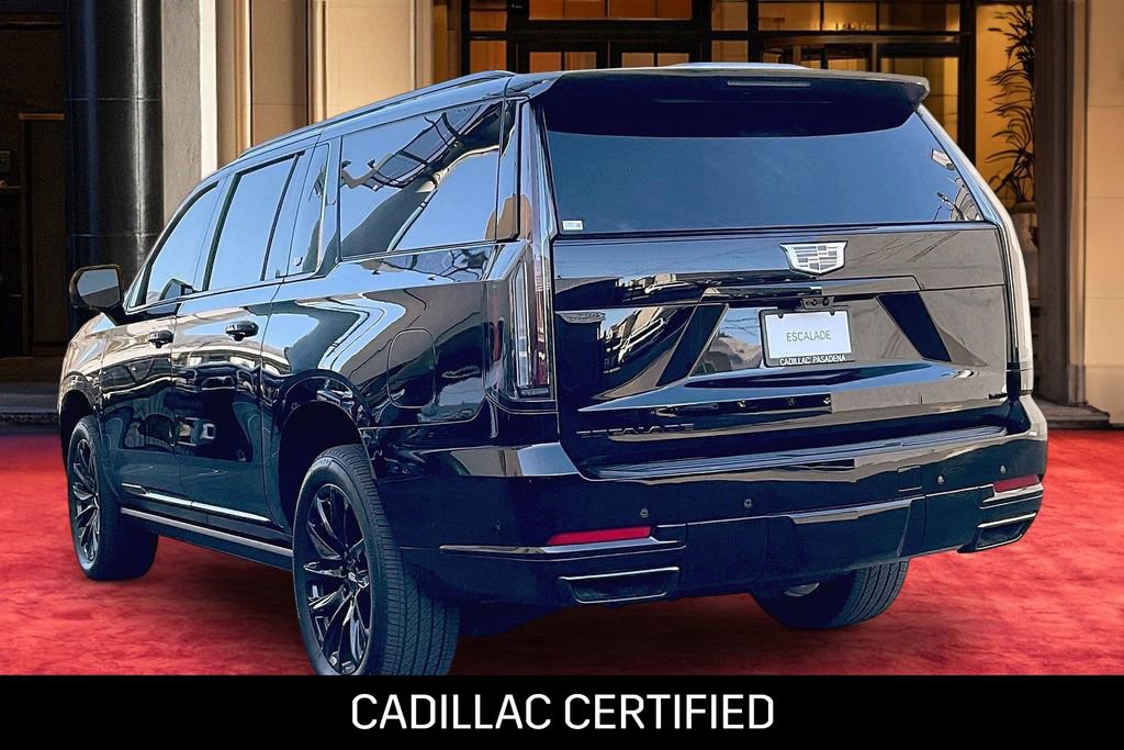 Used 2026 Cadillac Escalade ESV Sport w/ LPO, ONYX Package image 4