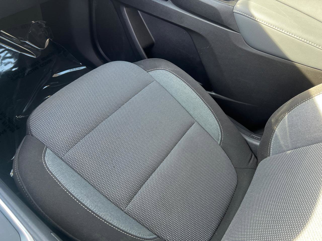 Used 2020 Chevrolet Traverse LT w/ LPO, Cargo Package image 32