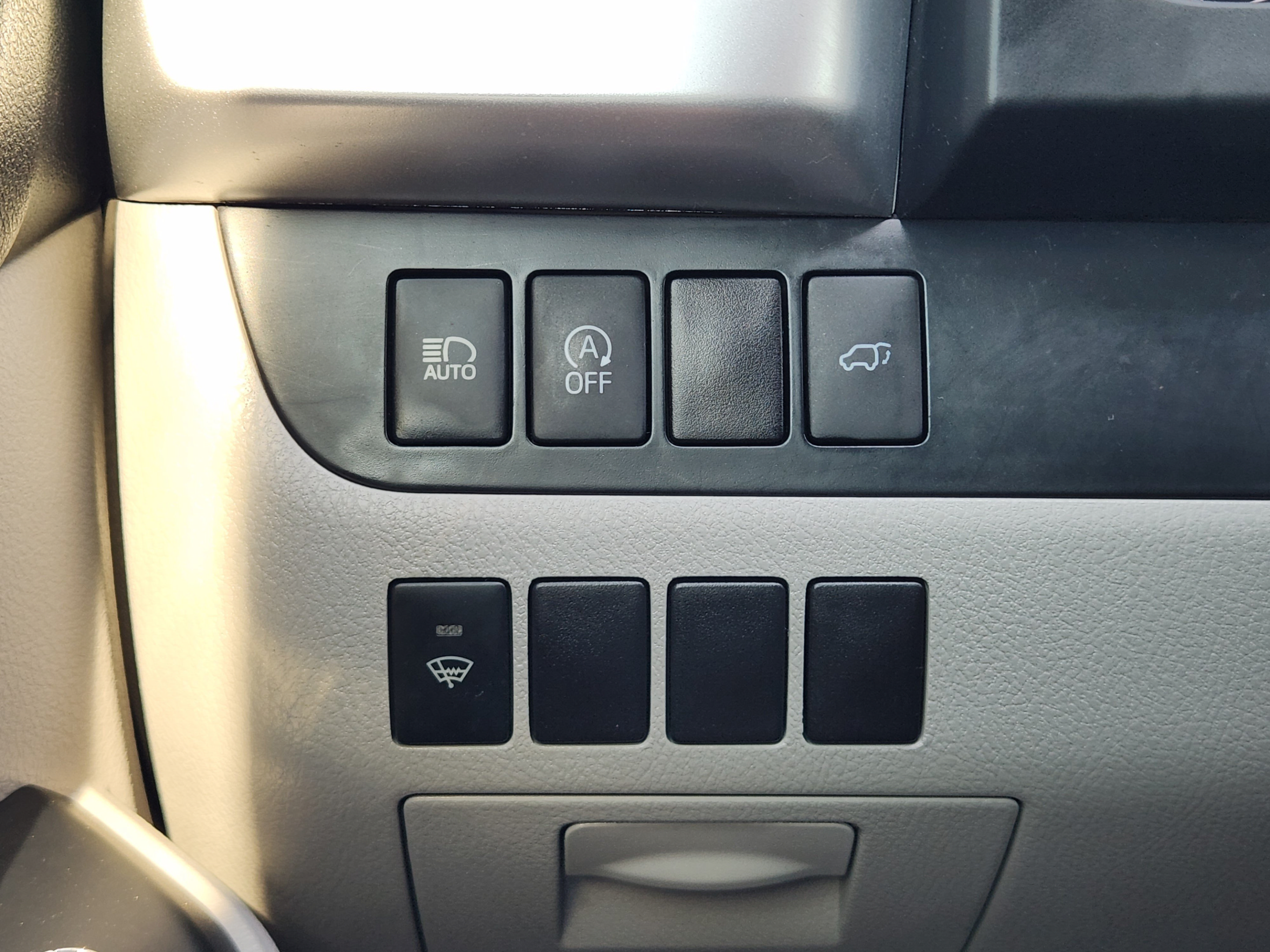 Used 2017 Toyota Highlander XLE AWD/4WD image 15