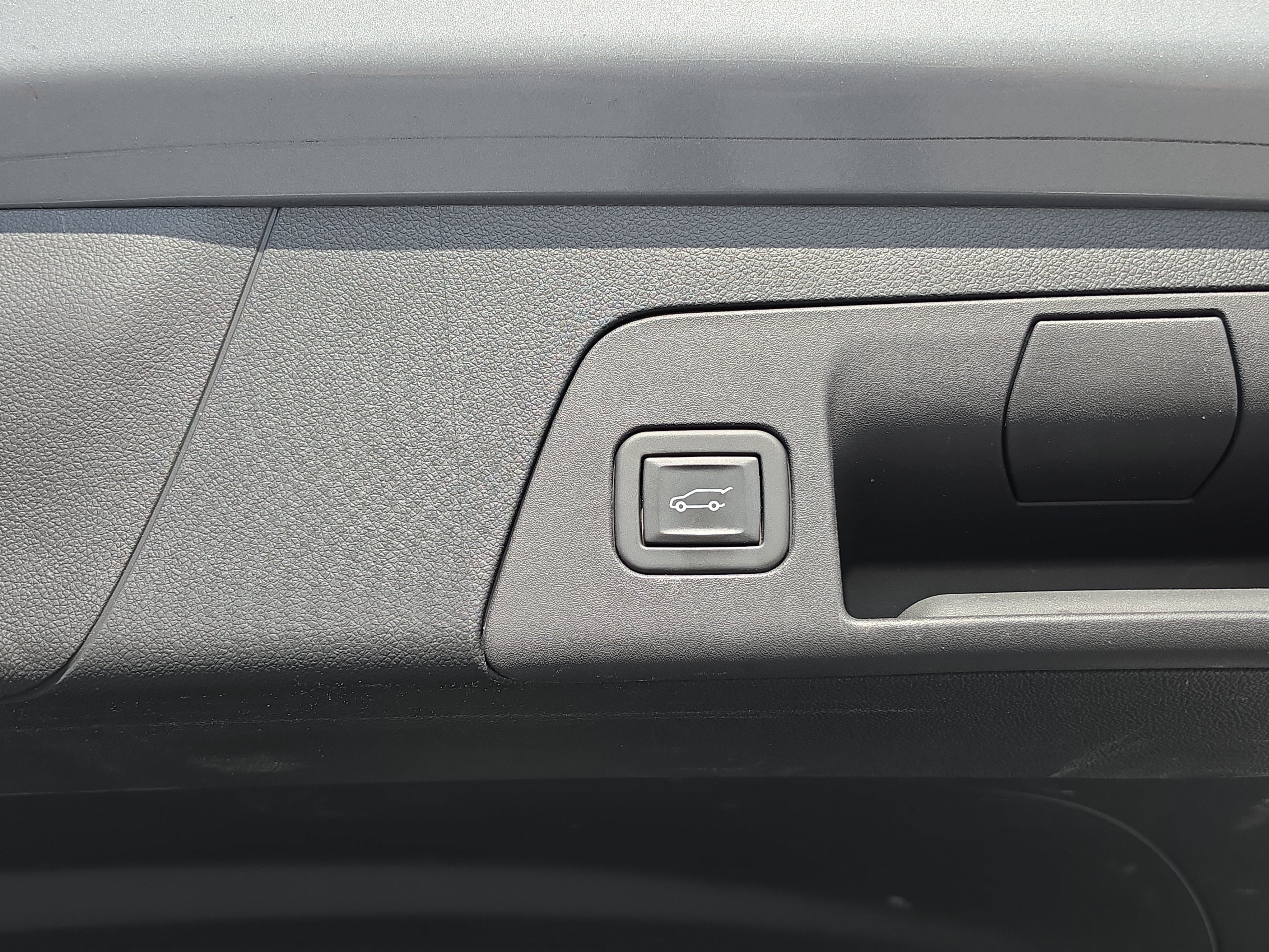 Certified 2023 Buick Envision Avenir FWD image 7