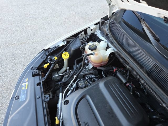 Used 2023 Chrysler Pacifica Limited FWD image 72