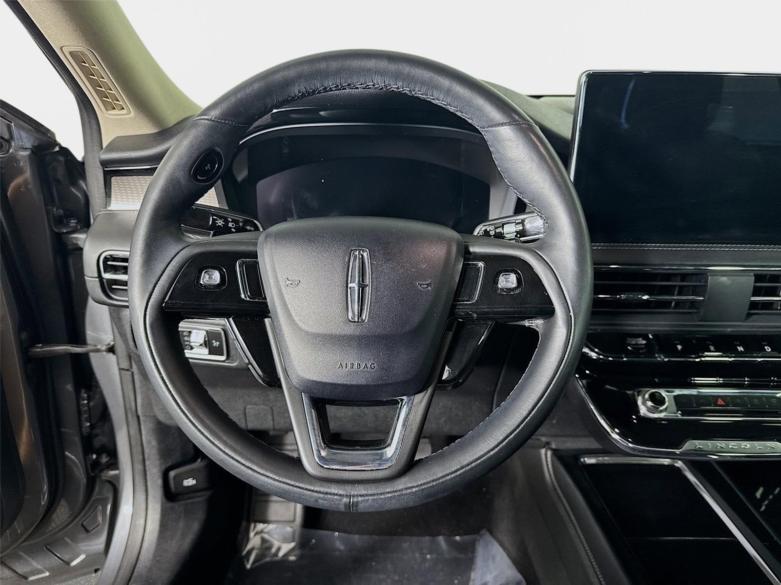 Used 2023 Lincoln Corsair Reserve FWD image 13