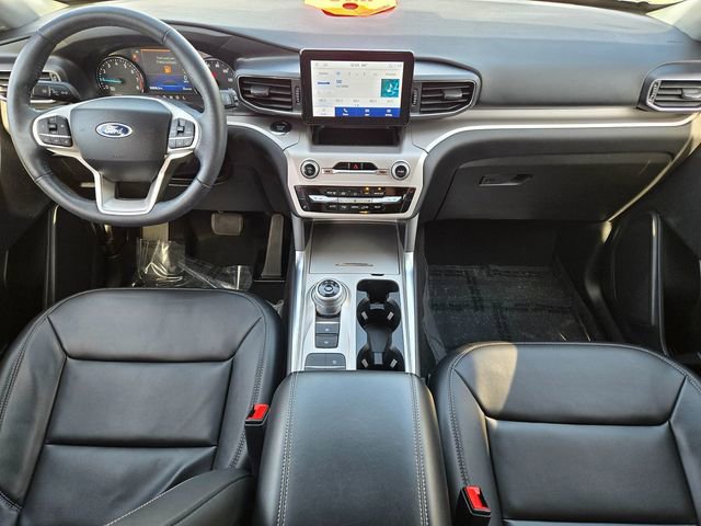 Certified 2023 Ford Explorer XLT w/ Equipment Group 202A image 9