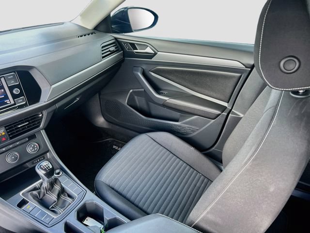 Used 2023 Volkswagen Jetta S FWD image 5