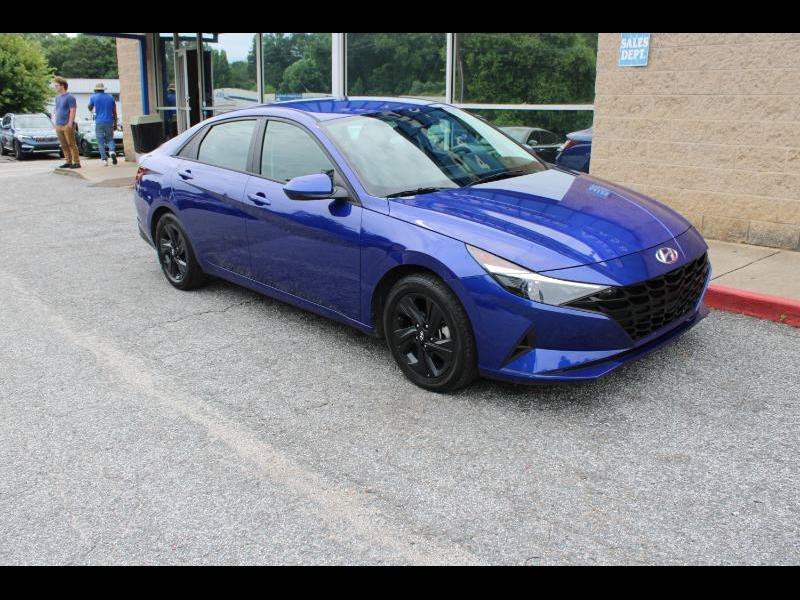 Used 2022 Hyundai Elantra Blue