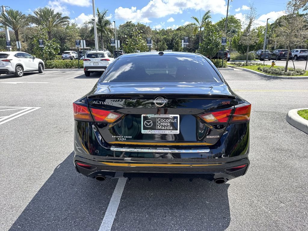 Used 2023 Nissan Altima 2.0 SR image 3