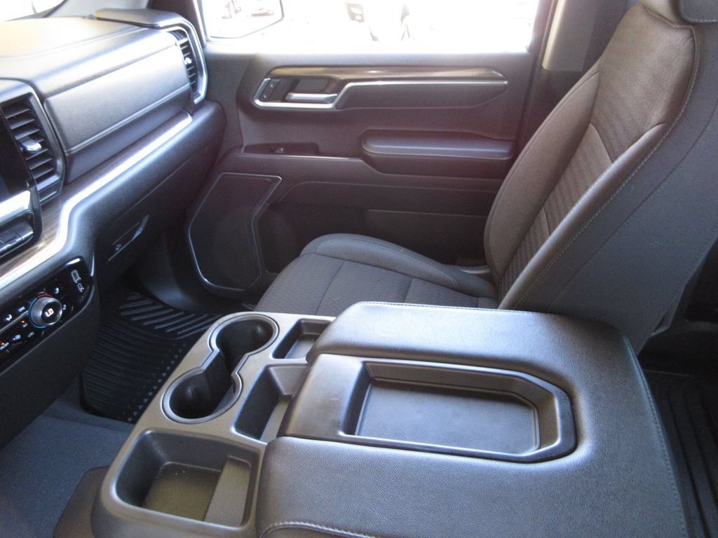 Used 2022 Chevrolet Silverado 1500 LT RWD image 22