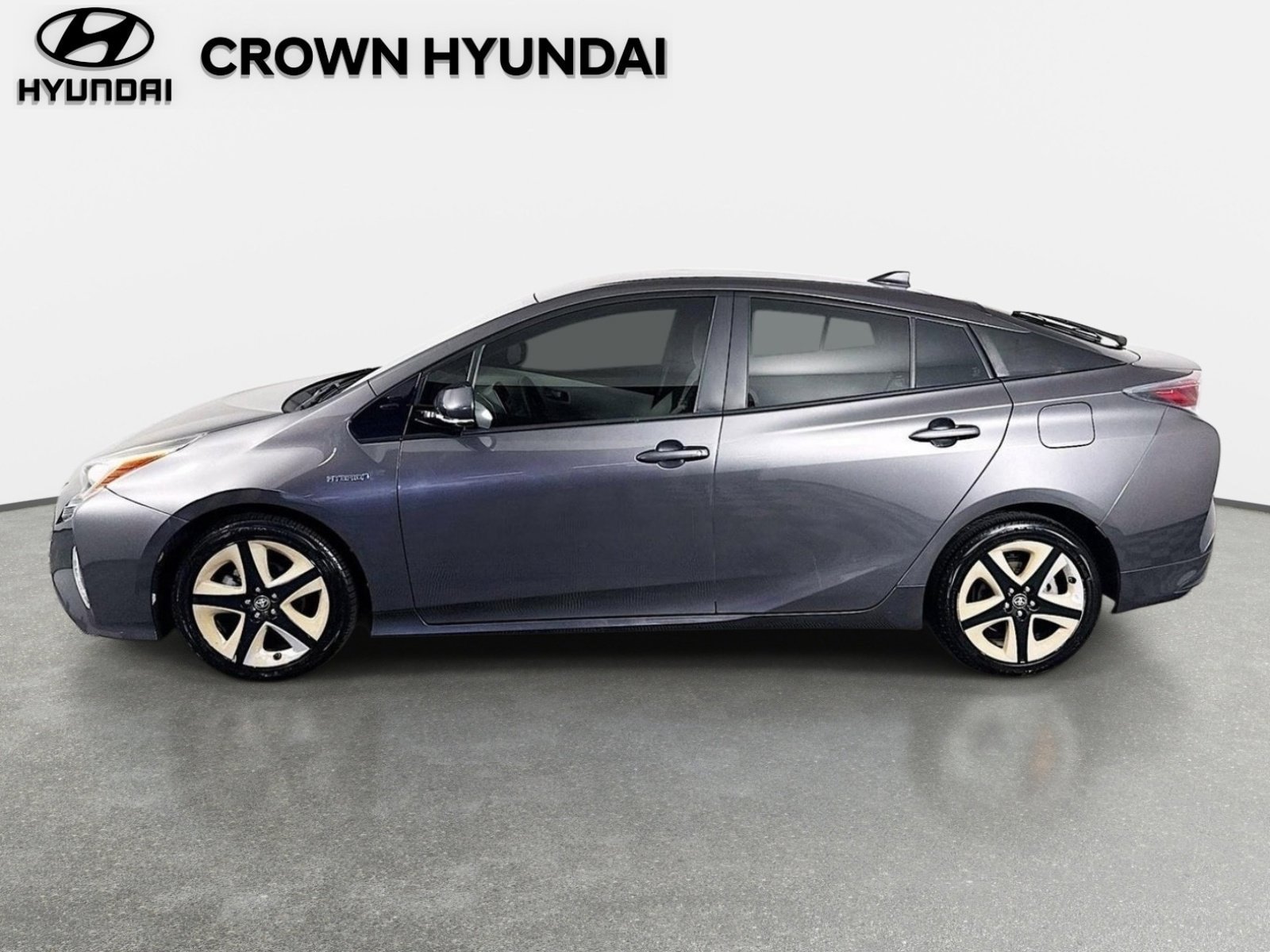 Used 2017 Toyota Prius Three Touring FWD image 9
