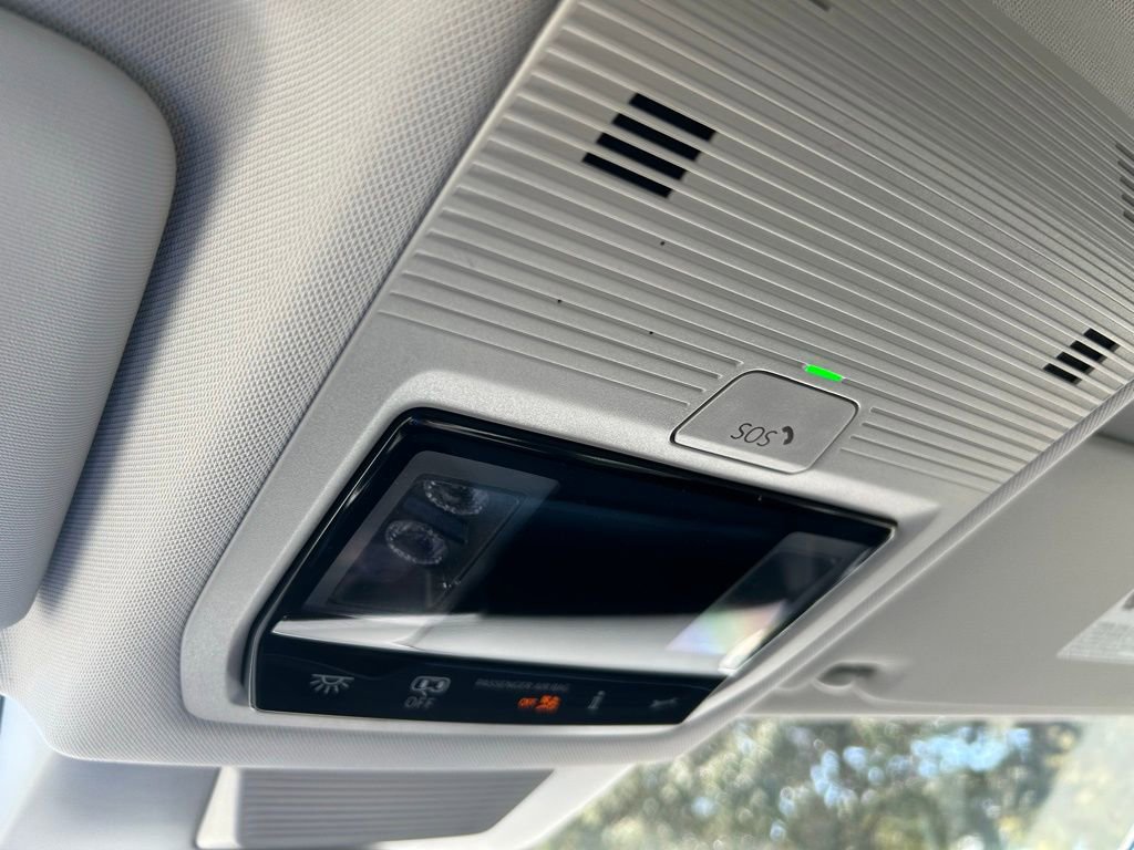 Used 2025 Volkswagen Tiguan S image 48