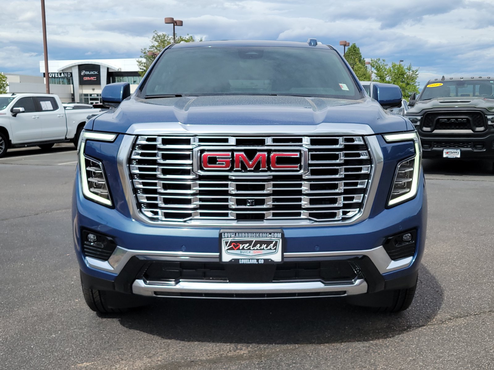 New 2026 GMC Yukon XL Denali w/ Denali Reserve Package AWD/4WD image 5