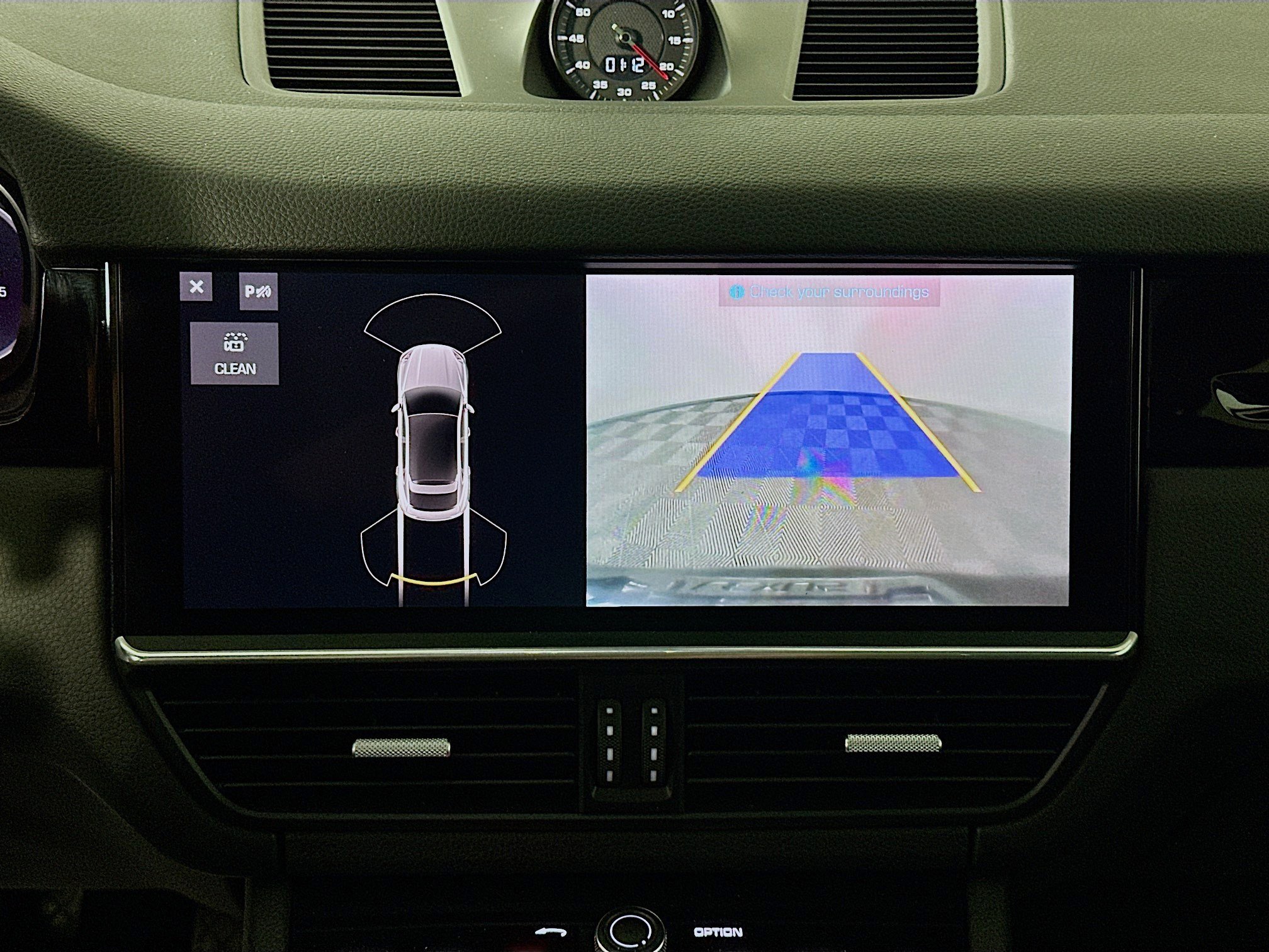 Used 2021 Porsche Cayenne Coupe image 16