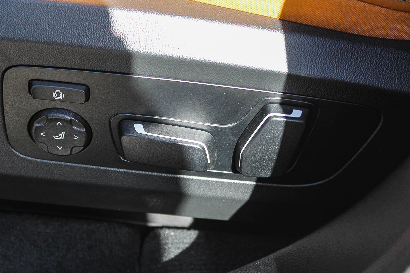 Certified 2025 BMW X3 xDrive30i w/ Convenience Package image 21