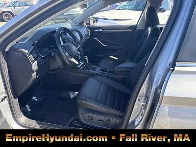 Used 2024 Volkswagen Jetta SE image 18