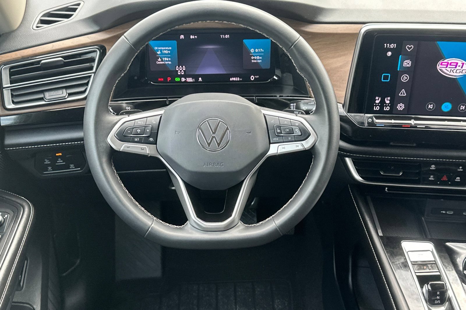 Used 2024 Volkswagen Atlas SE FWD image 14