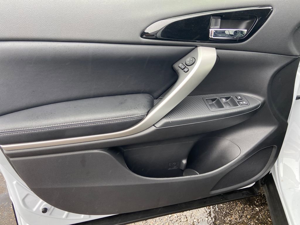 New 2025 Mitsubishi Eclipse Cross Black Edition image 13