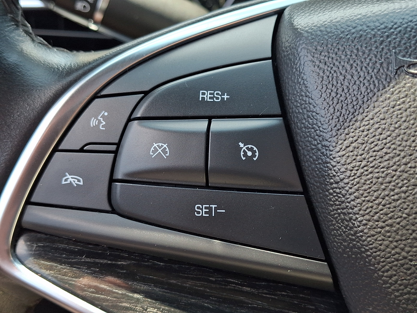 Certified 2023 Cadillac XT5 Premium Luxury AWD/4WD image 24