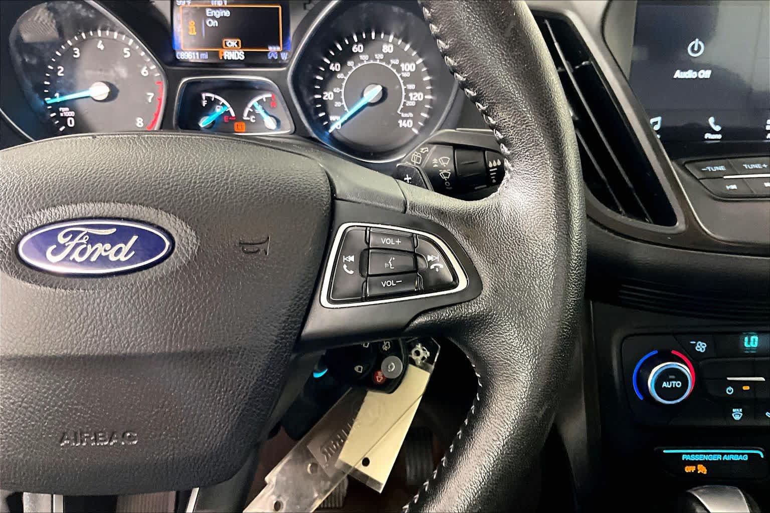 Used 2017 Ford Escape SE w/ Equipment Group 201A FWD image 24
