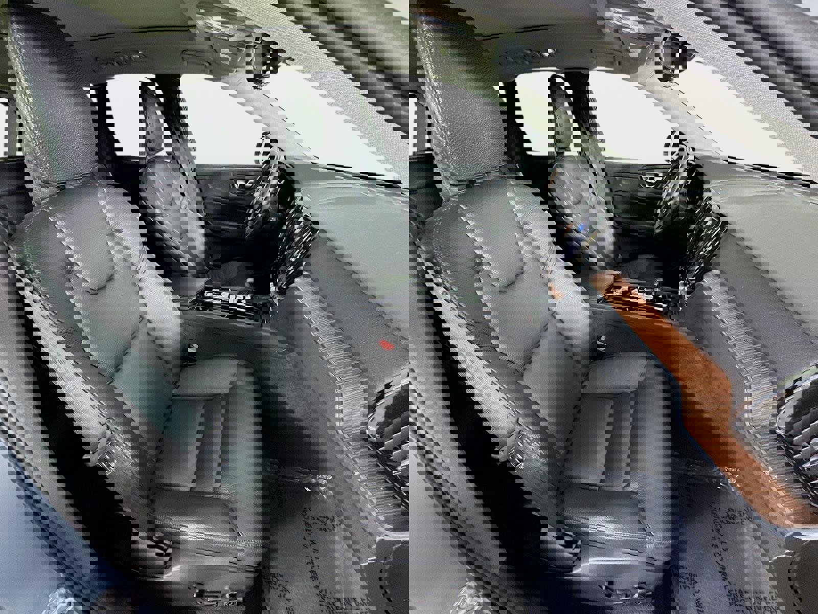 Used 2023 Volvo XC60 B5 Plus w/ Climate Package image 31