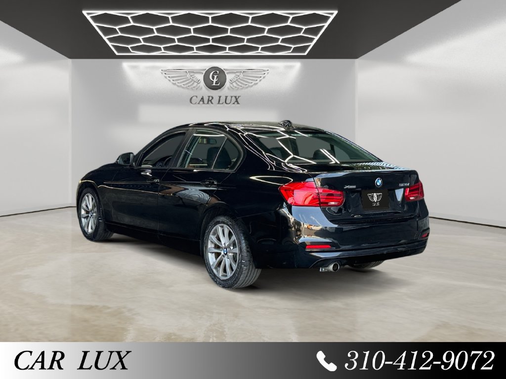 Used 2018 BMW 320i xDrive Sedan AWD/4WD image 3