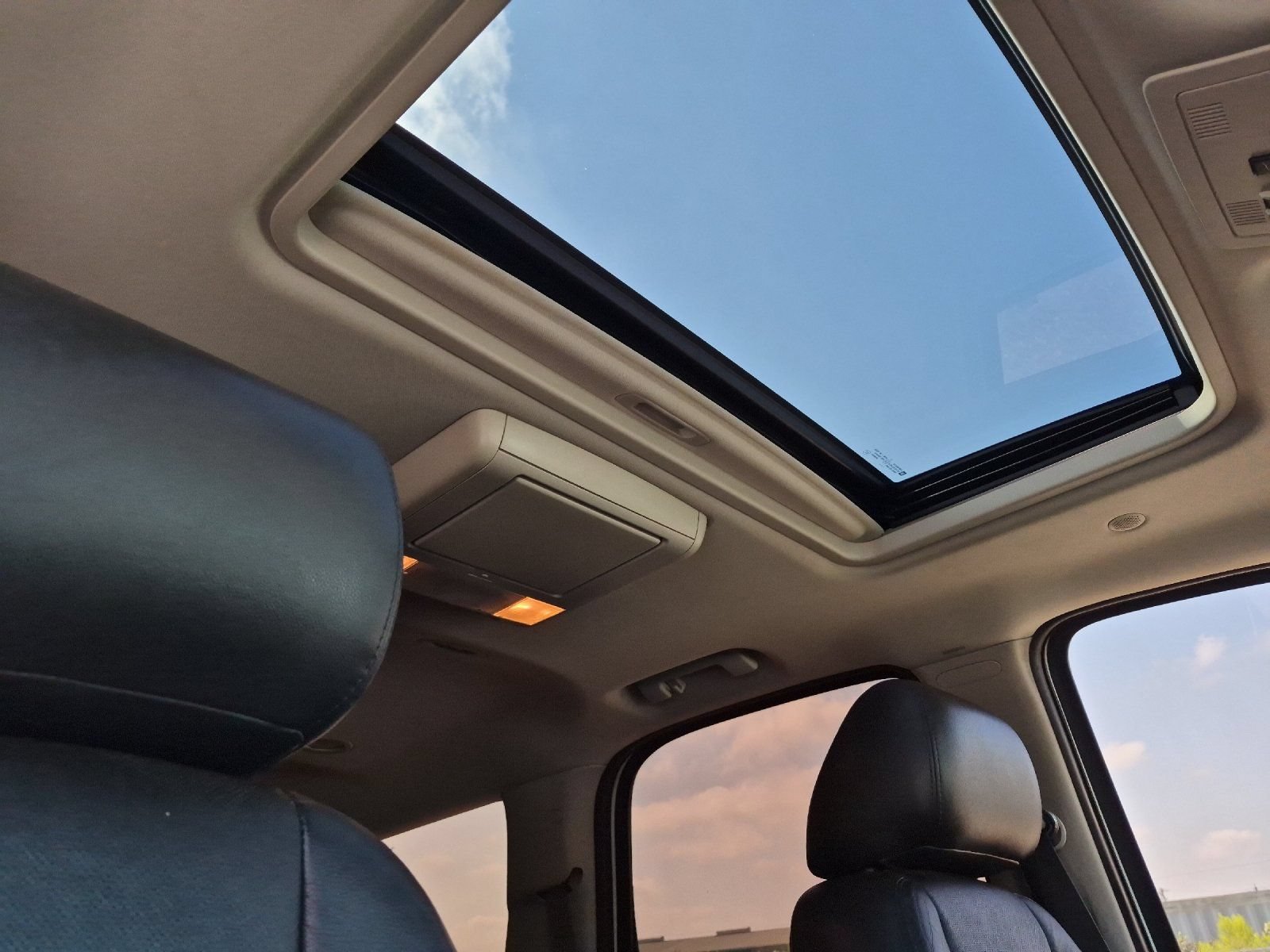 Used 2013 Chevrolet Tahoe LTZ RWD image 18