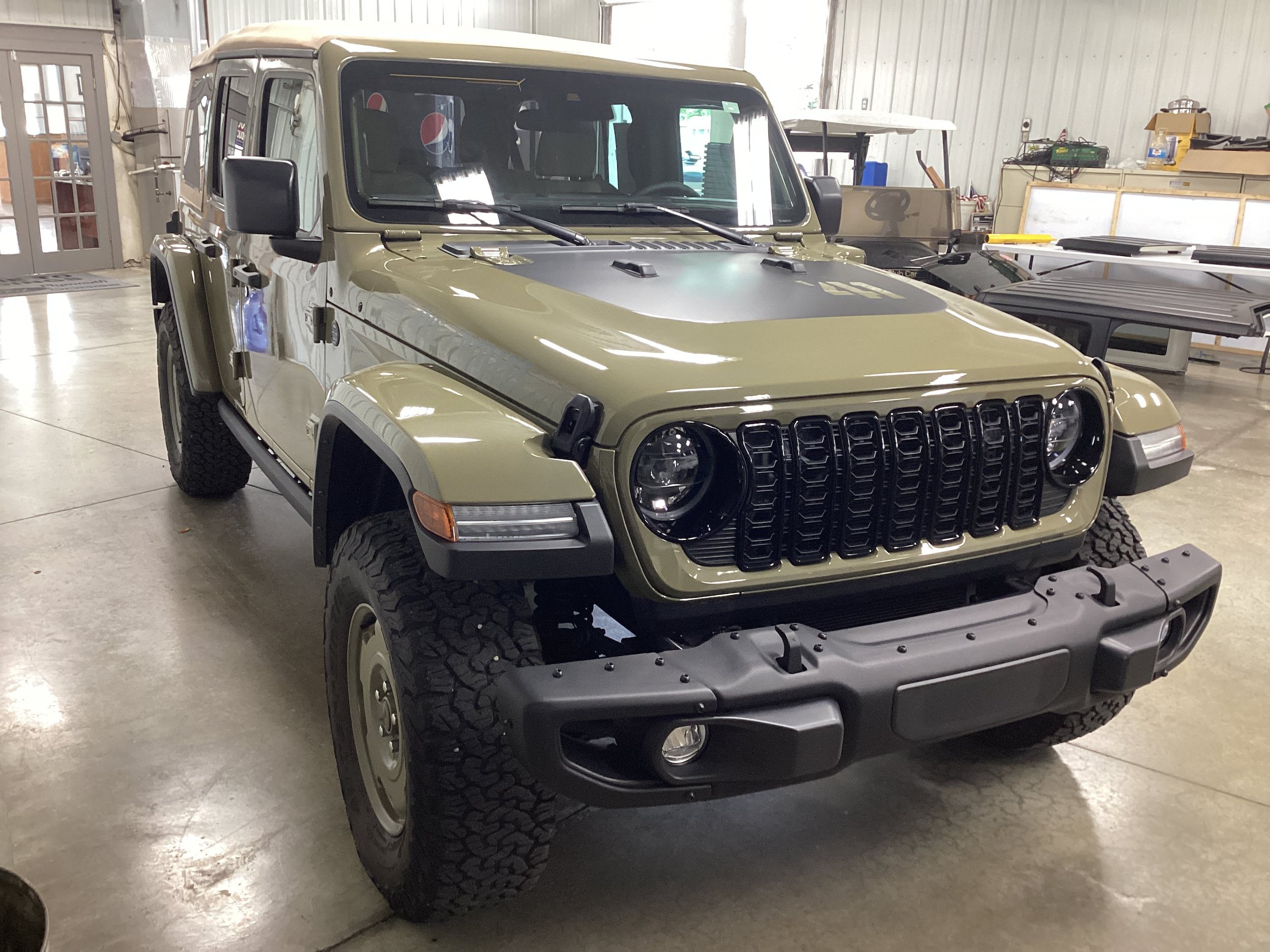 Used 2025 Jeep Wrangler Unlimited Sport S 4xe AWD/4WD image 8