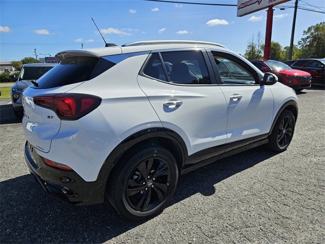Used 2024 Buick Encore GX Sport Touring image 7