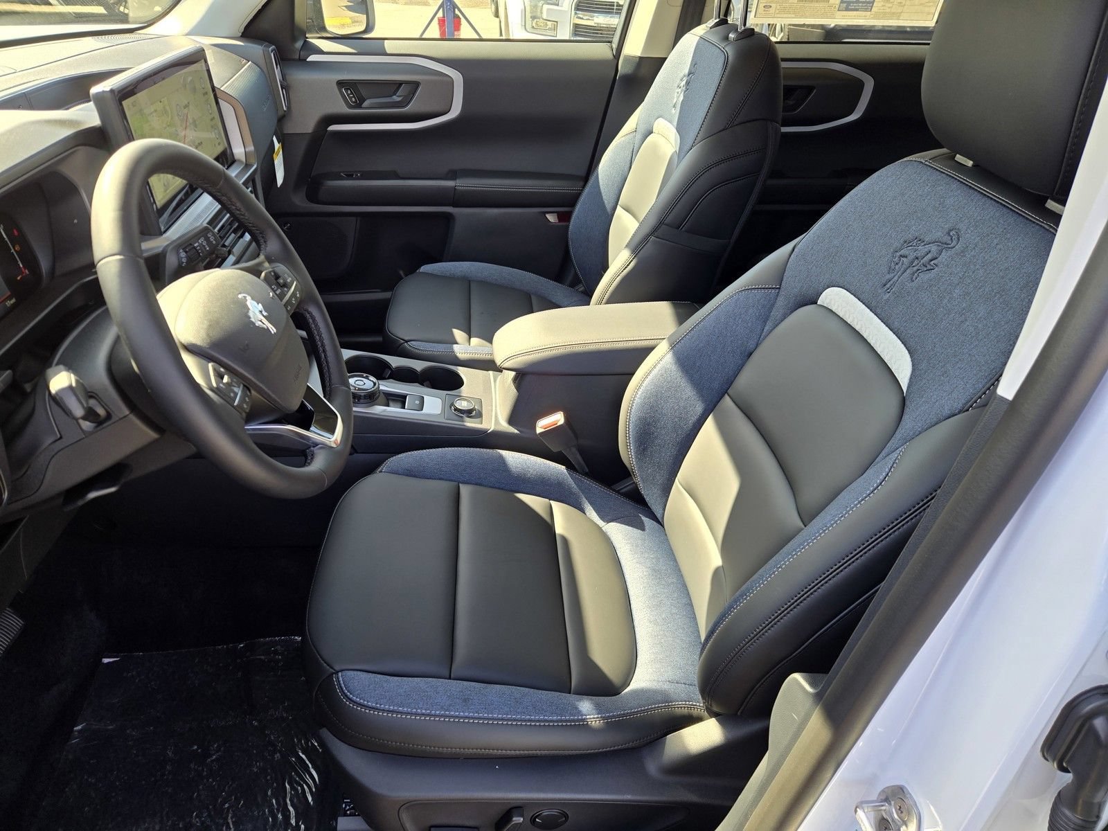 New 2026 Ford Bronco Sport Outer Banks w/ Outer Banks Tech Package+ AWD/4WD image 8