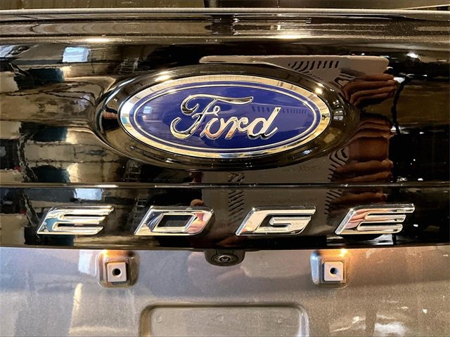 Used 2024 Ford Edge Titanium image 8