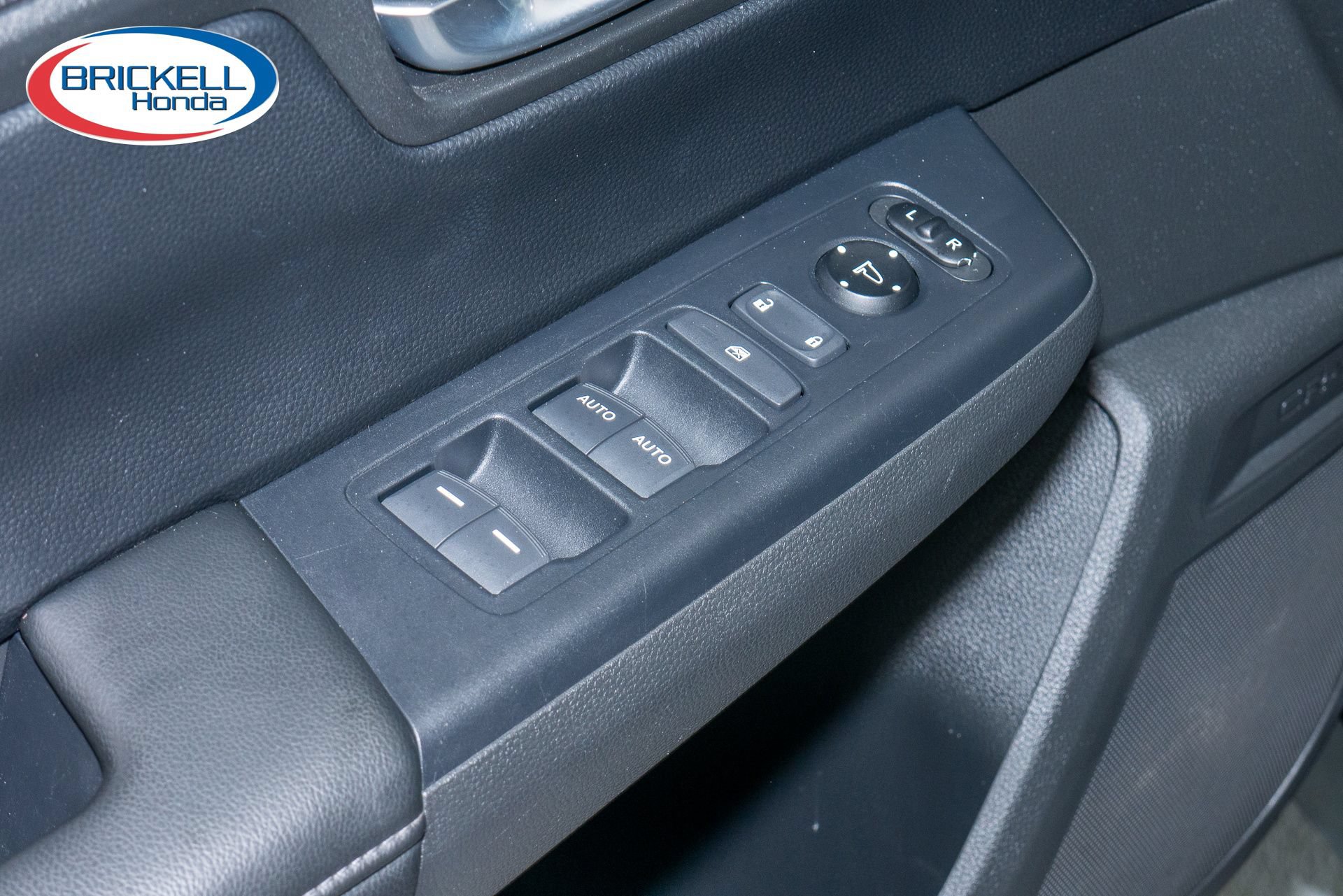 Used 2023 Honda CR-V EX image 30