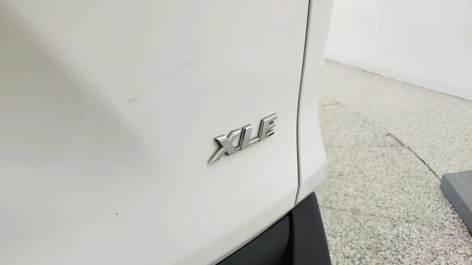 Used 2024 Toyota RAV4 XLE FWD image 28
