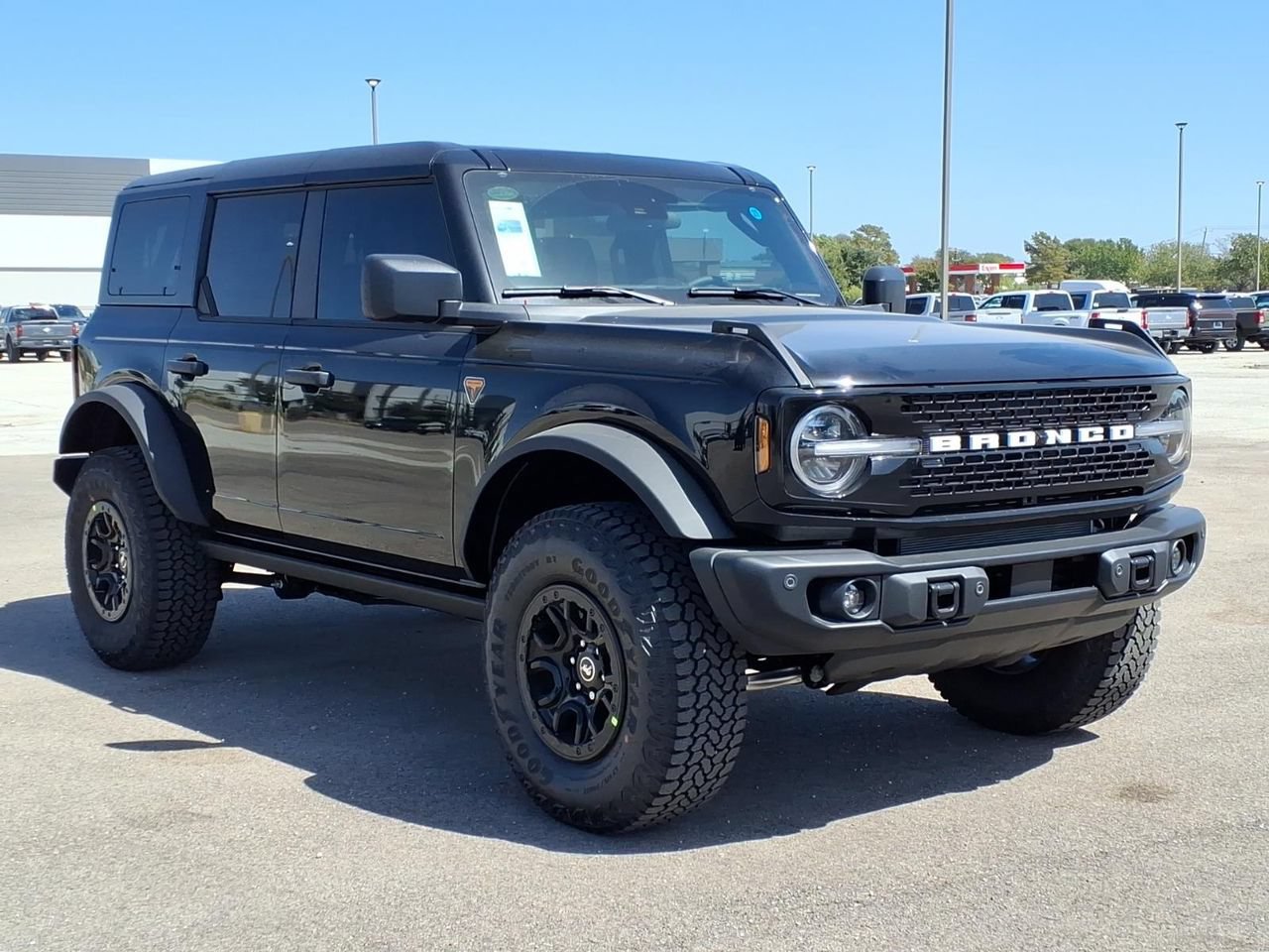 New 2026 Ford Bronco Badlands AWD/4WD image 3