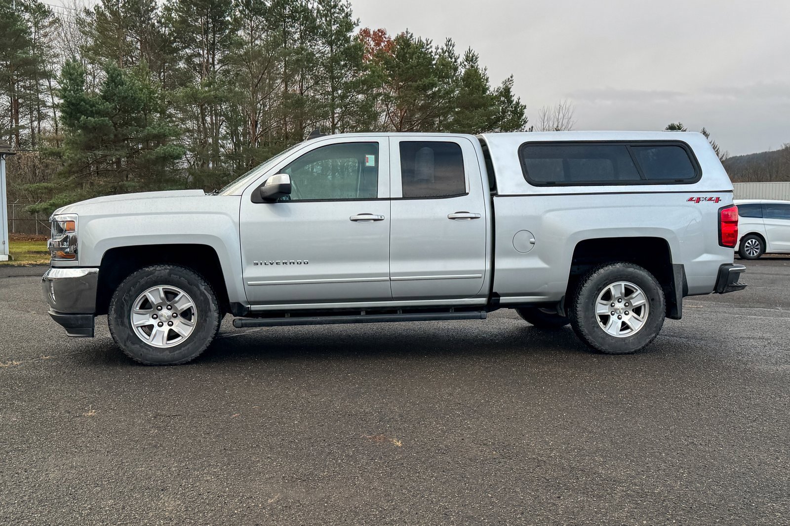 Used 2018 Chevrolet Silverado 1500 LT w/ All Star Edition image 6